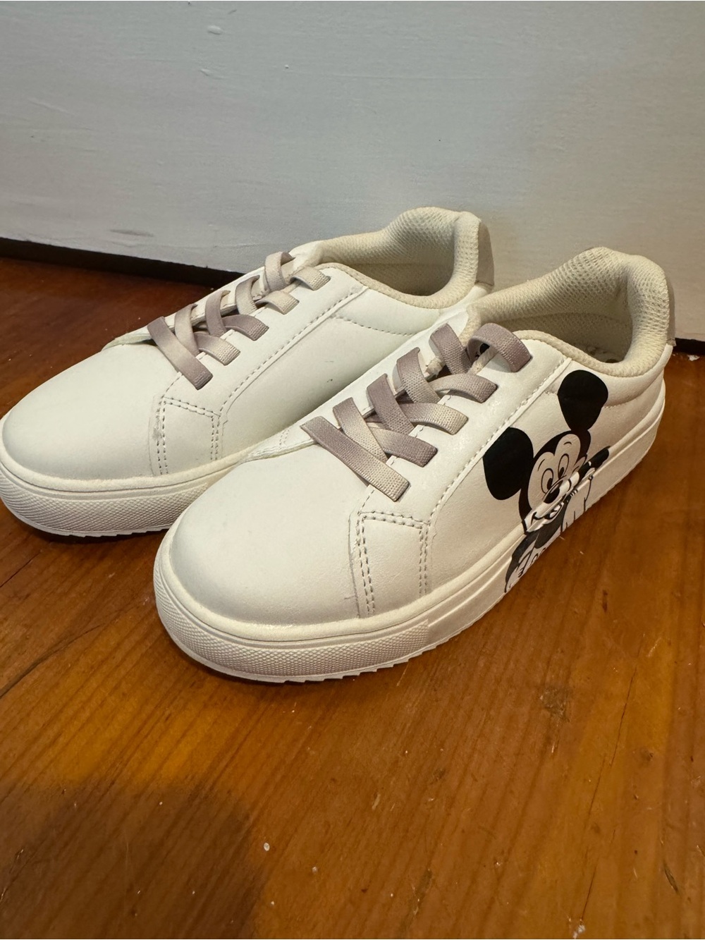 Disney White Sneakers with Mickey Mouse Graphic and Gray Laces